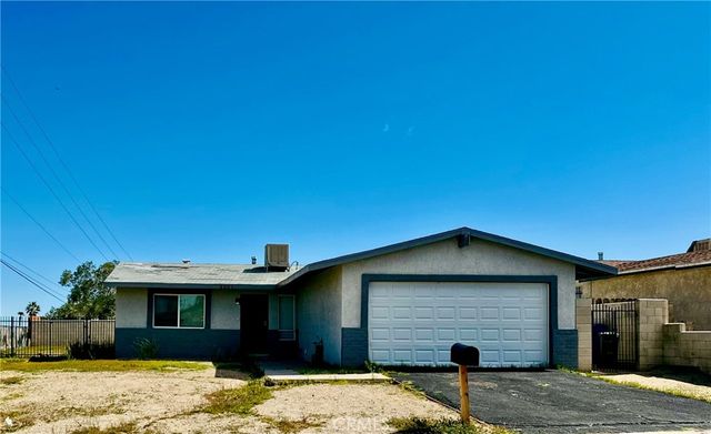 2001 Yellowstone Dr, Barstow, CA 92311