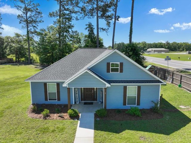 4 Baell Trace Ct, Moultrie, GA 31788