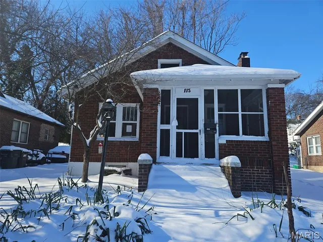 115 Lawrence Ave, Saint Louis, MO 63135