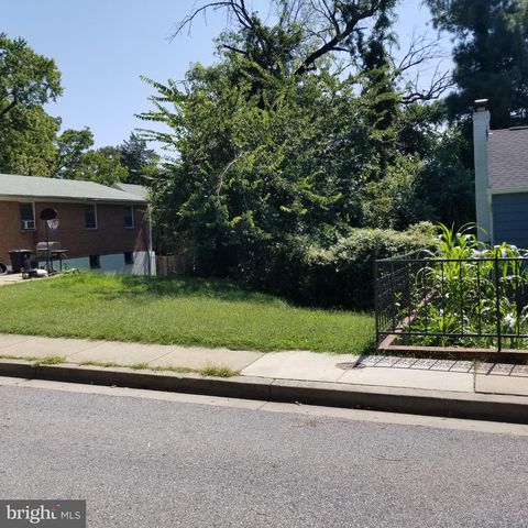 15 Akin Ave, Capitol Heights, MD 20743