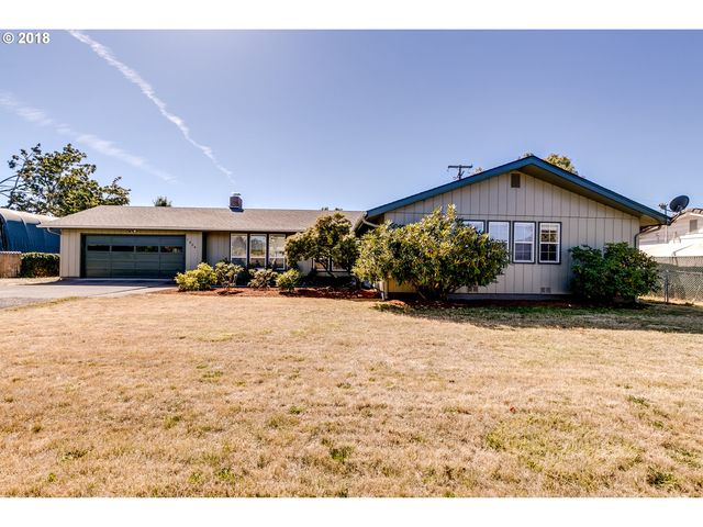 1004 Irvington Dr, Eugene, OR 97404