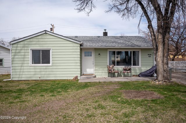 1007 4th Ave, Upton, WY 82730