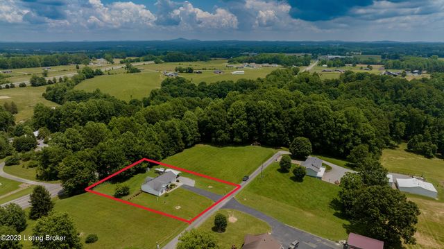152 Hill Top Ln, Russell Springs, KY 42642
