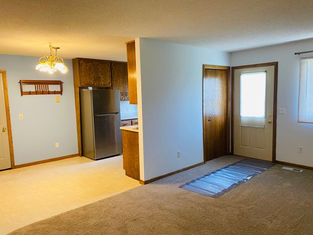 11343 Ibis St NW, Coon Rapids, MN 55433