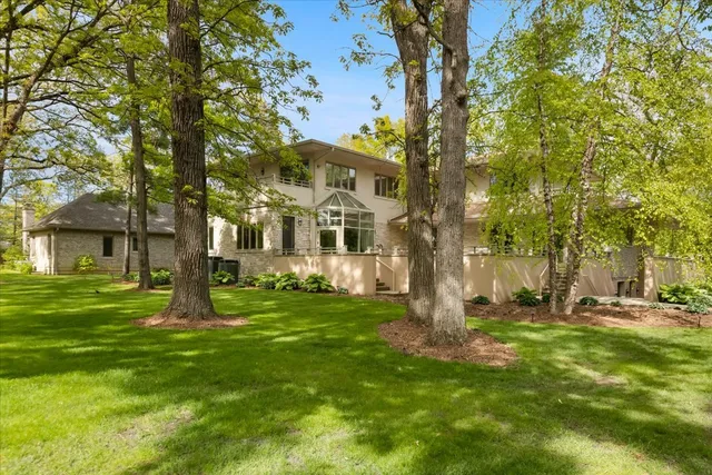 3464 Old Mill Rd, Highland Park, IL 60035