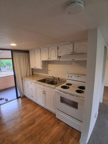 14602 Portland Ave  SW #B, Lakewood, WA 98498