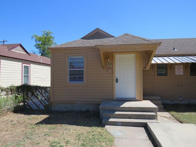 1305 S  5th St, Temple, TX 76504