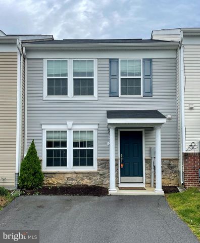 27 Fast View Dr, Martinsburg, WV 25404