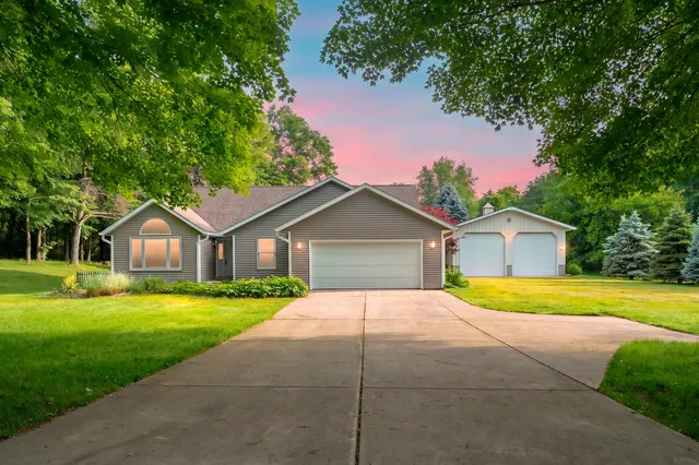9433 E  H Ave, Kalamazoo, MI 49048