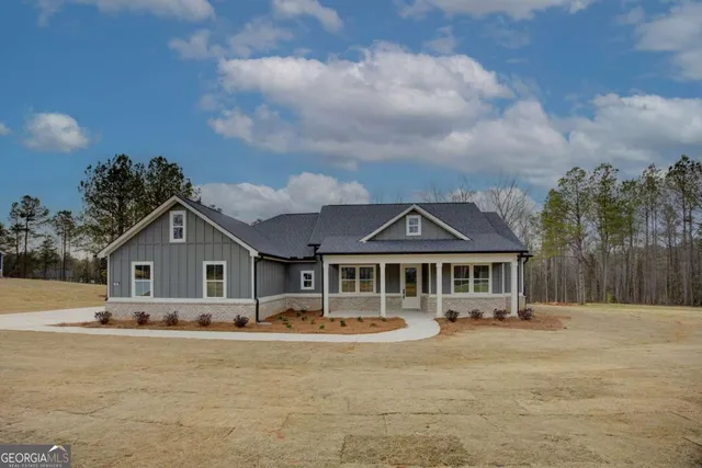 646 Campbell Rd, Covington, GA 30014