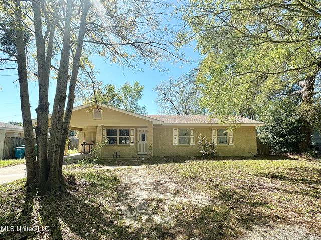 3310 Middle Ave, Pascagoula, MS 39581
