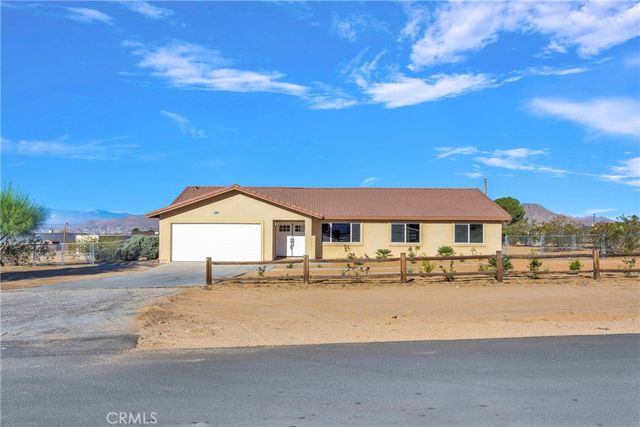 17260 Candlewood Rd, Apple Valley, CA 92307