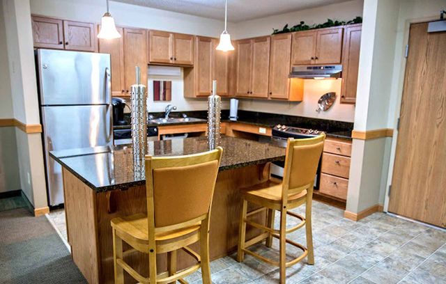 9900 Redwood St NW #323, Minneapolis, MN 55433