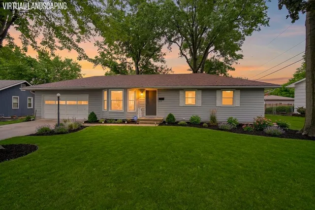 605 NW Lakeview Rd, Blue Springs, MO 64014