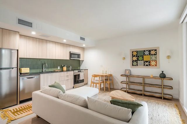 975 Nostrand Ave #832, Brooklyn, NY 11225