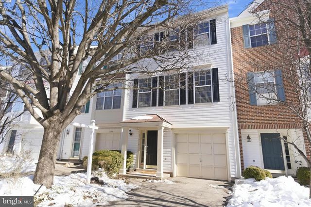 21946 Thompson Sq, Sterling, VA 20166