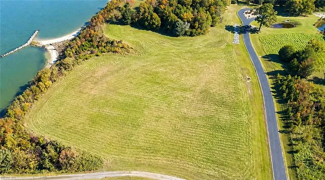 16496 Rivers Edge Trl W, Smithfield, VA 23430