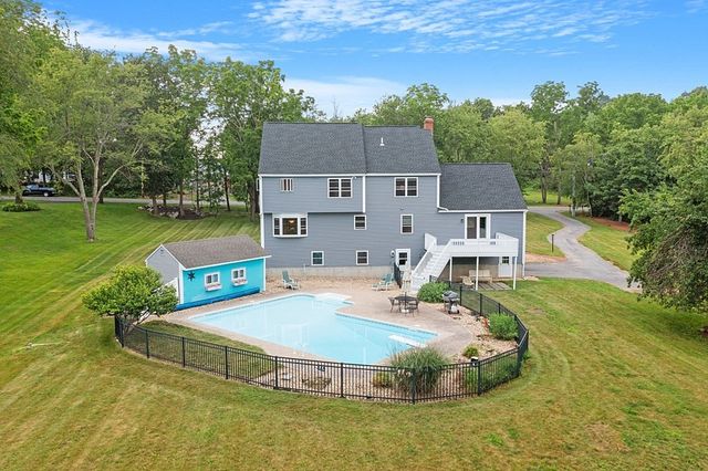 139 Chace Hill Rd, Sterling, MA 01564