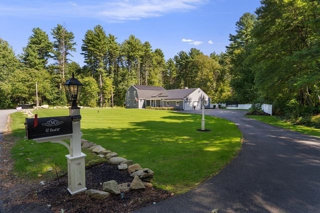 61 Forest St, Upton, MA 01568