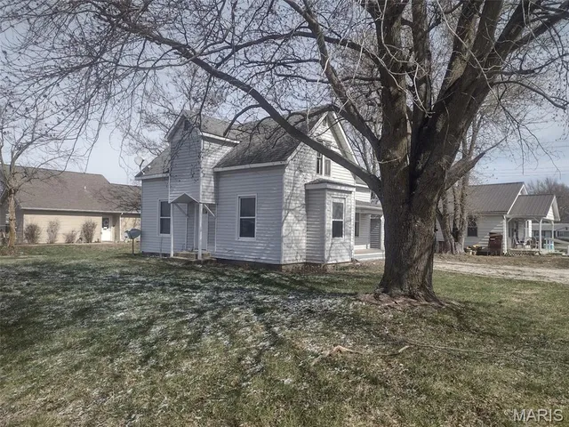 702 N  Allen St, Montgomery City, MO 63361