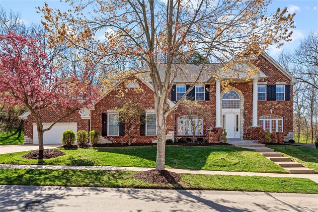 17738 Vintage Oak Dr, Glencoe, MO 63038