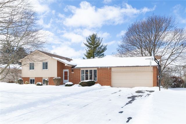 119 Chimney Hill Rd, Rochester, NY 14612