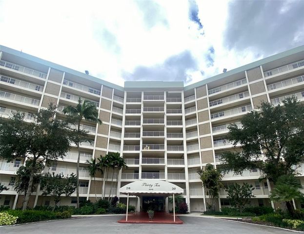 3010 N Course Dr #106, Pompano Beach, FL 33069