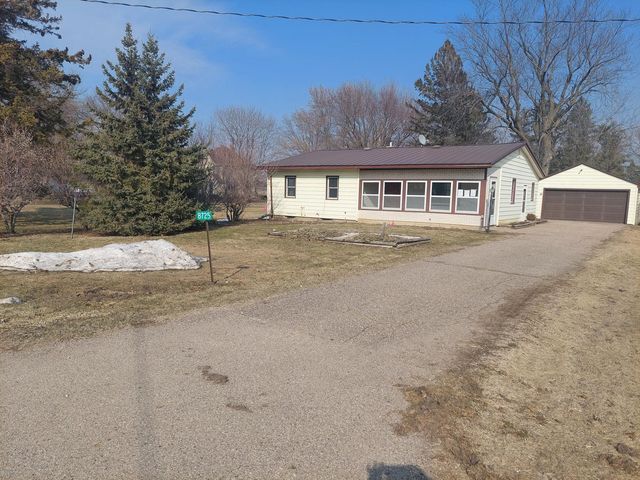 8725 SW 37th Ave, Hope, MN 56046