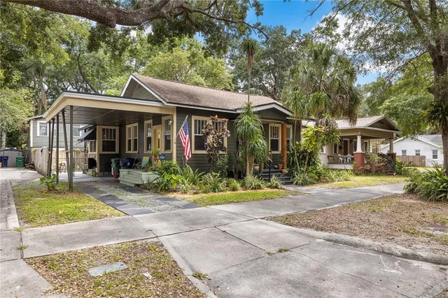 916 E BROAD STREET, Tampa, FL 33604