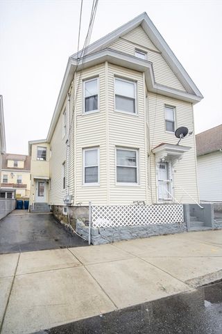 34 Phillips St, Lawrence, MA 01843