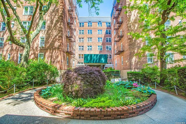 14441 Sanford Ave #3F, Queens, NY 11355