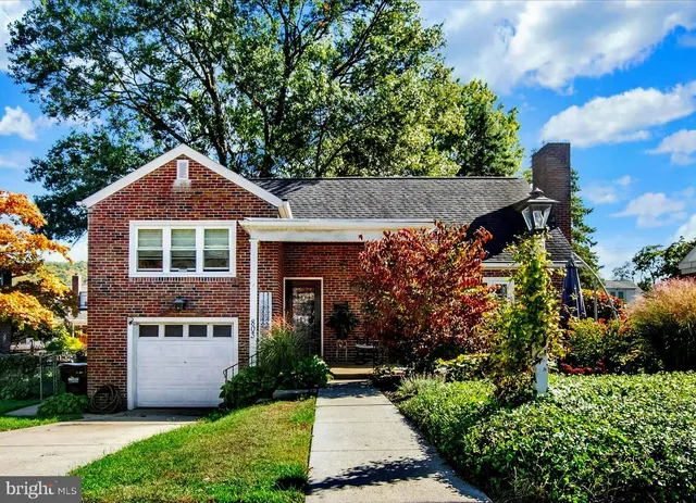 803 N  25th St, Reading, PA 19606