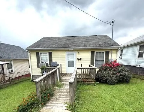 522 N  Rockbridge Ave, Covington, VA 24426