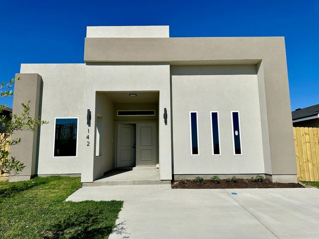 142 Gillian Dr, Laredo, TX 78043