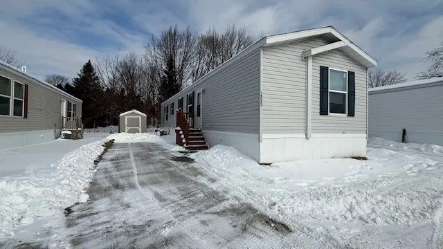 3 Bed 2 Bath Single Section Plan in Rivers Edge, Clinton Township, MI 48038