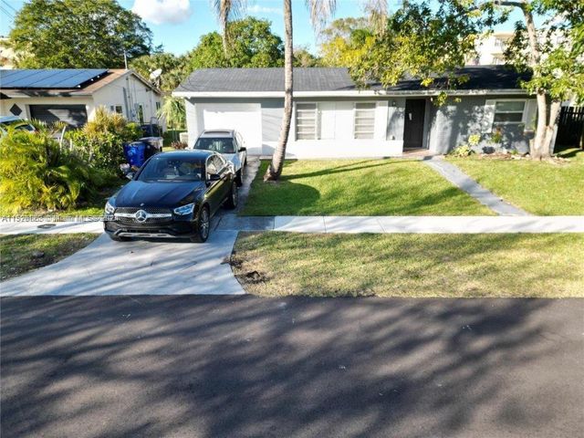 4521 NW 34th Ct, Lauderdale Lakes, FL 33319