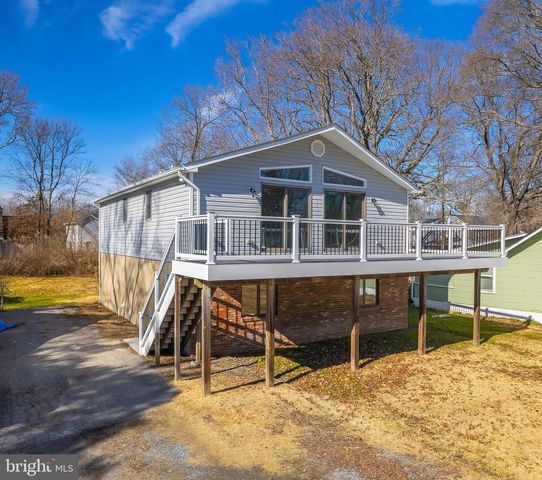 6028 Melbourne Ave, Deale, MD 20751
