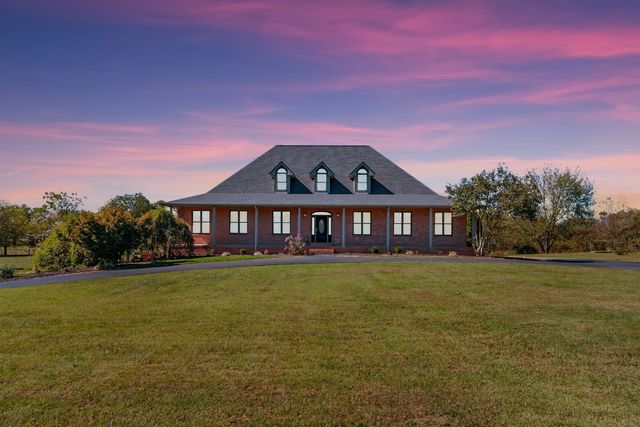 160 Mann Rd, Lebanon, TN 37087