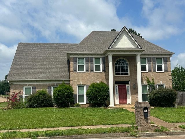 9062 Raspberry Ln, Cordova, TN 38016