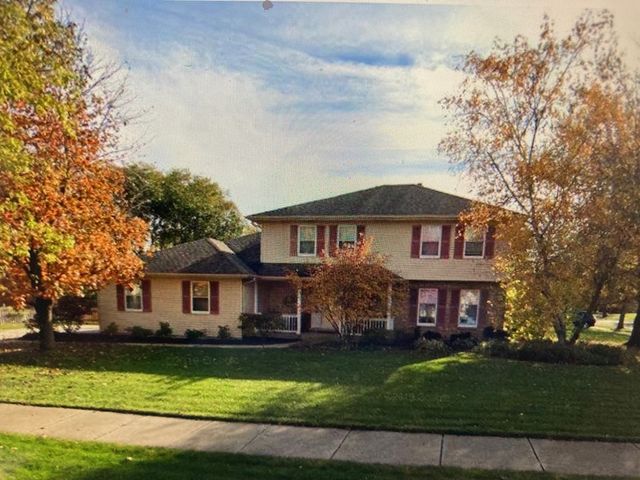 36 Redstart Rd, Naperville, IL 60565