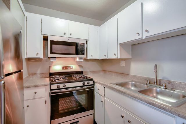 3880 Callan Blvd #106, South San Francisco, CA 94080