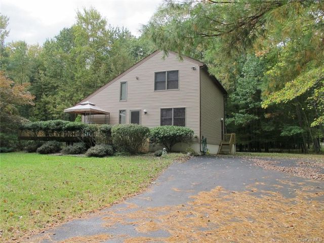 83 Robbins Road, Middletown, NY 10940