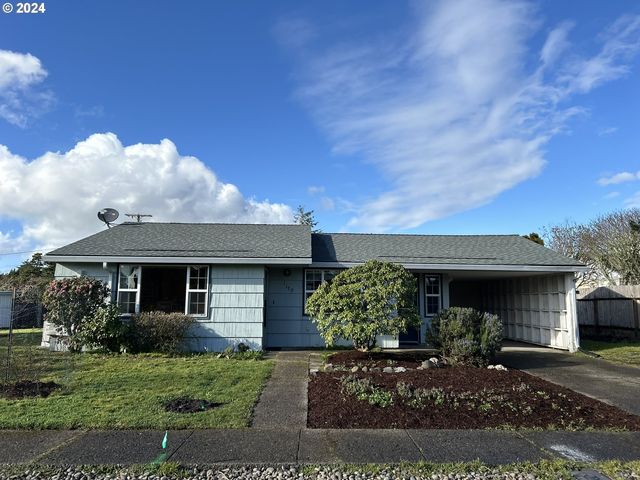 1179 6th St, Florence, OR 97439