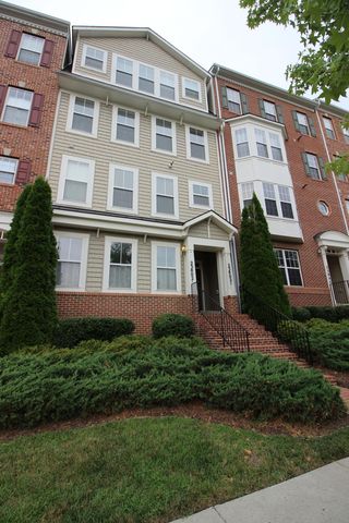 23802 Catawba Hill Dr #B, Clarksburg, MD 20871