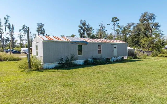 17987 14th Ter, Live Oak, FL 32060
