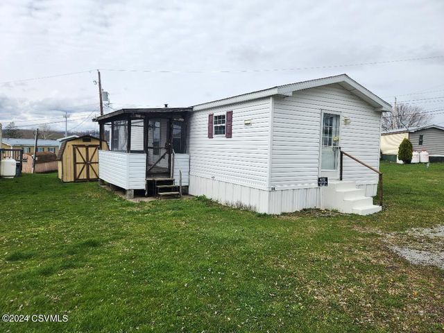 34 Jc Mobile Home Ct, Middleburg, PA 17842