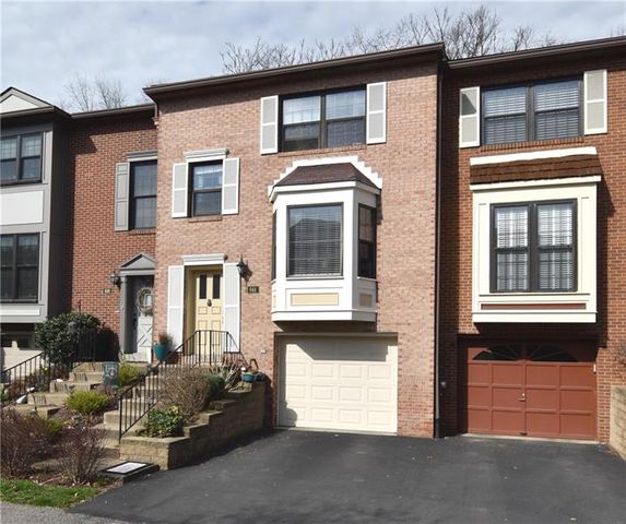 644 Woodcrest Dr, Pittsburgh, PA 15205
