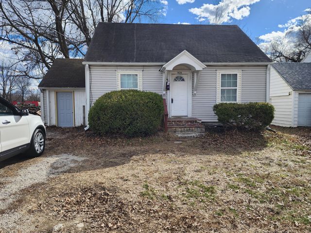 1626 West Division Street, Springfield, MO 65802
