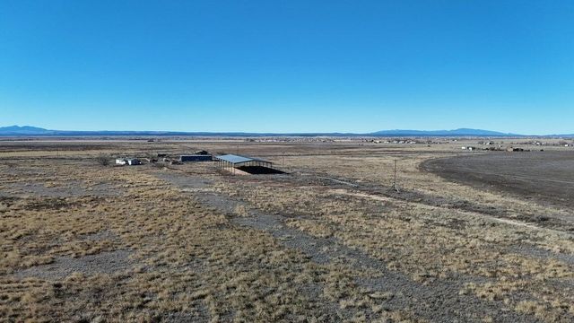 330 Calle Del Sol, Moriarty, NM 87035