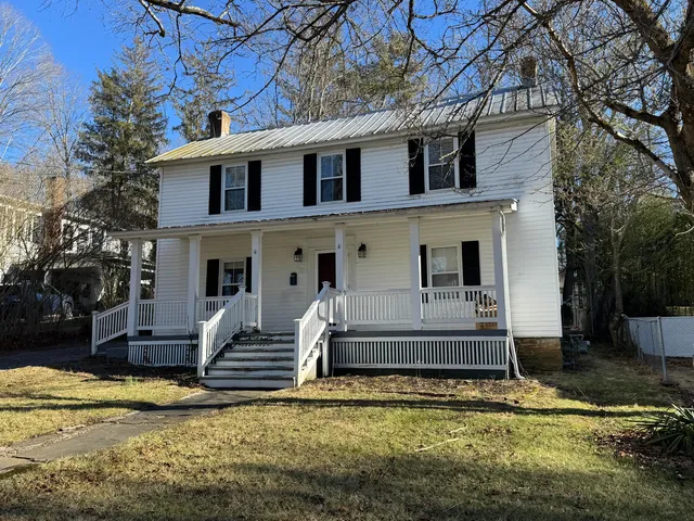 154 Lee St, Lewisburg, WV 24901